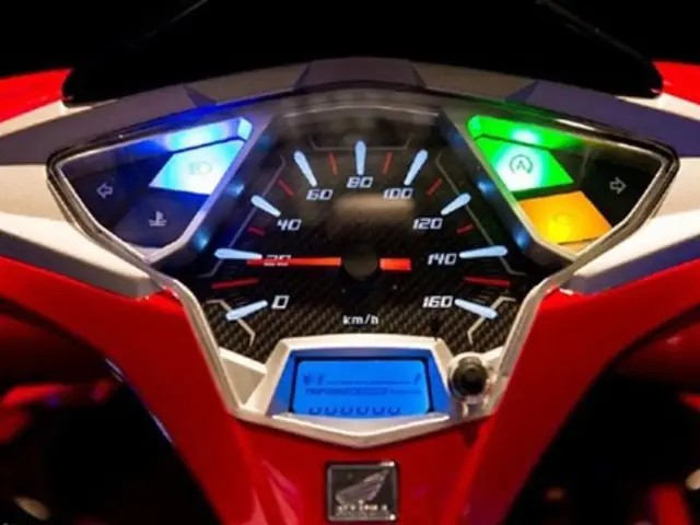 Xe Air Blade Báo Đèn Vàng