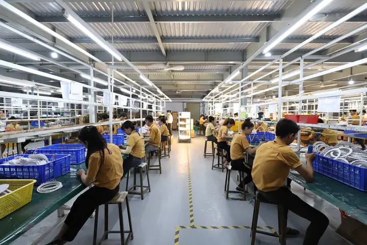 Xưởng Sản Xuất Đèn Led